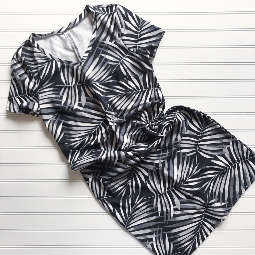 Comfy! Fitted. Stretchy. Light weight.